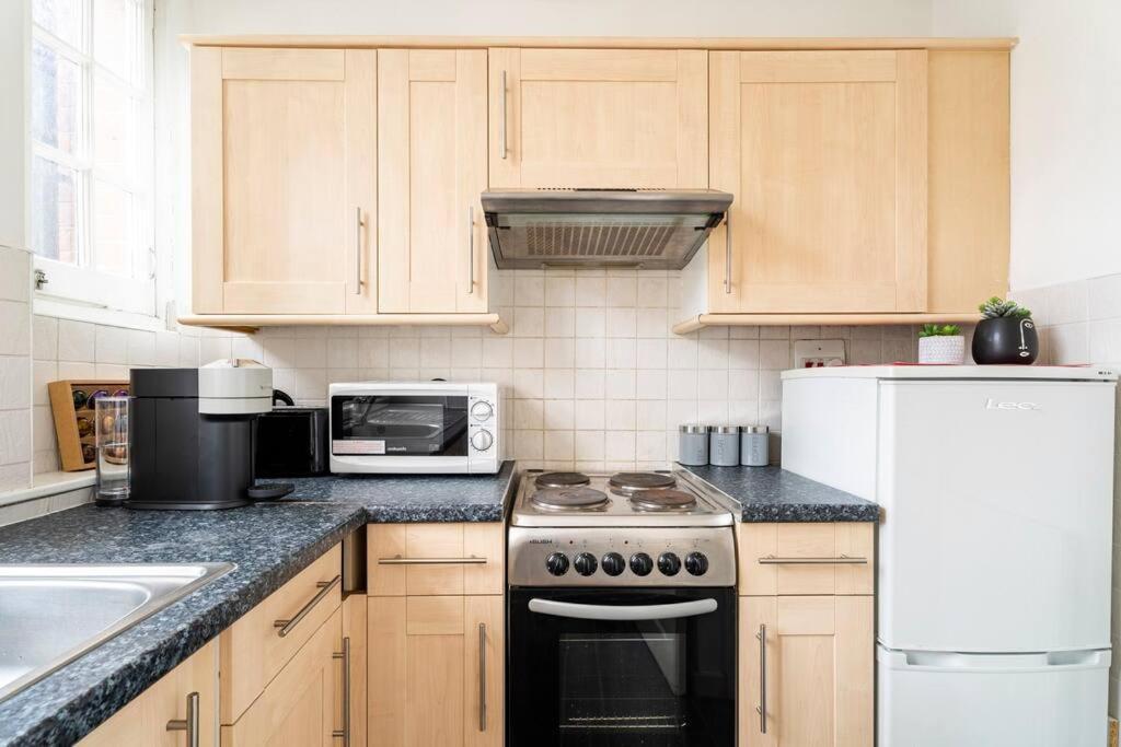 Cozy Apt In Central Лондон Экстерьер фото