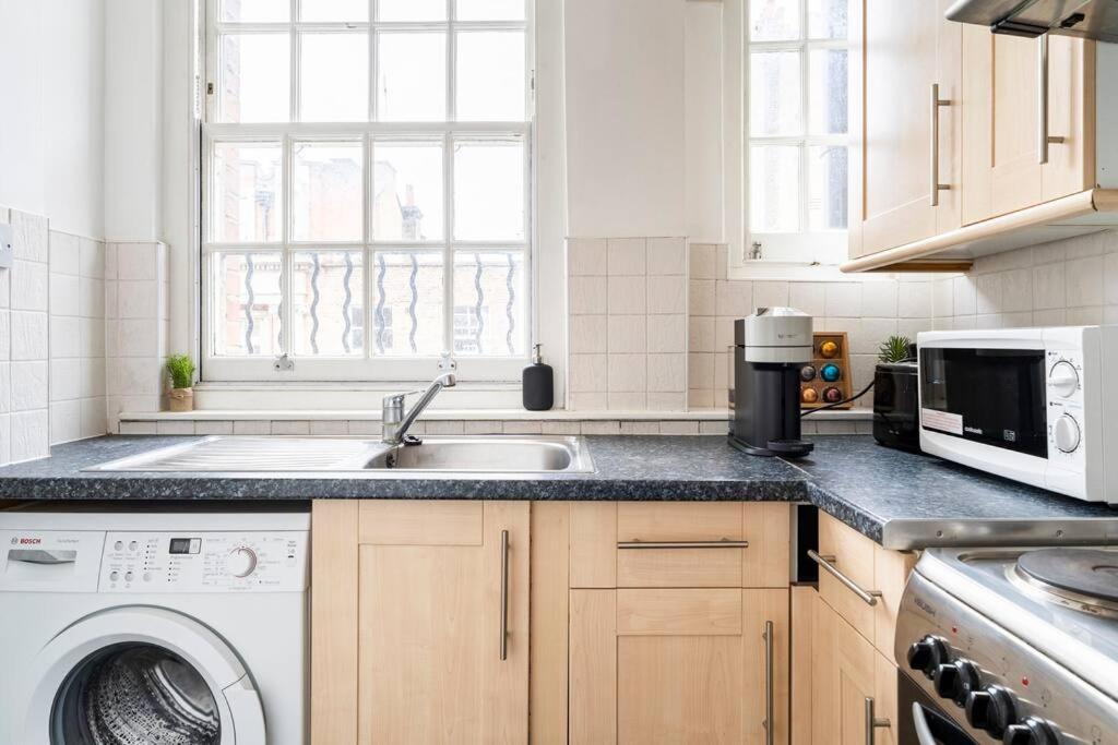 Cozy Apt In Central Лондон Экстерьер фото