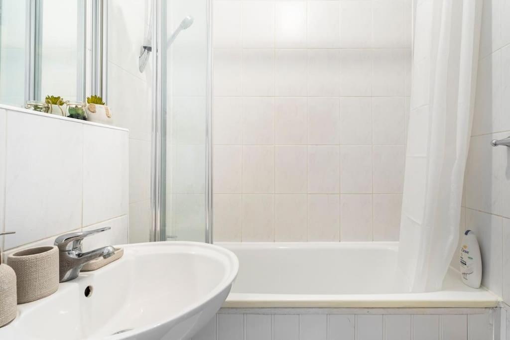 Cozy Apt In Central Лондон Экстерьер фото
