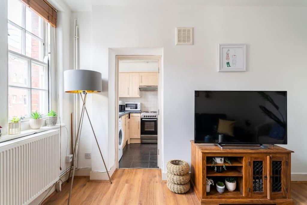 Cozy Apt In Central Лондон Экстерьер фото