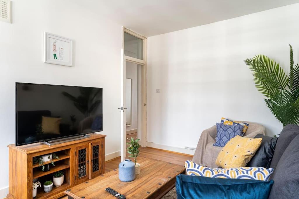 Cozy Apt In Central Лондон Экстерьер фото