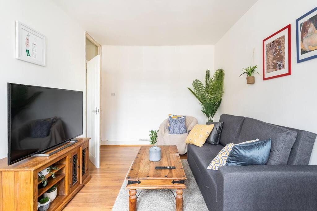 Cozy Apt In Central Лондон Экстерьер фото